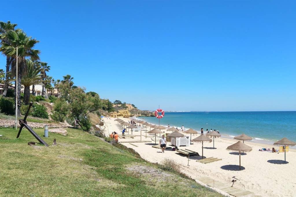 Praia Eulália with pool&5 minutes from the beach Albufeira Esterno foto