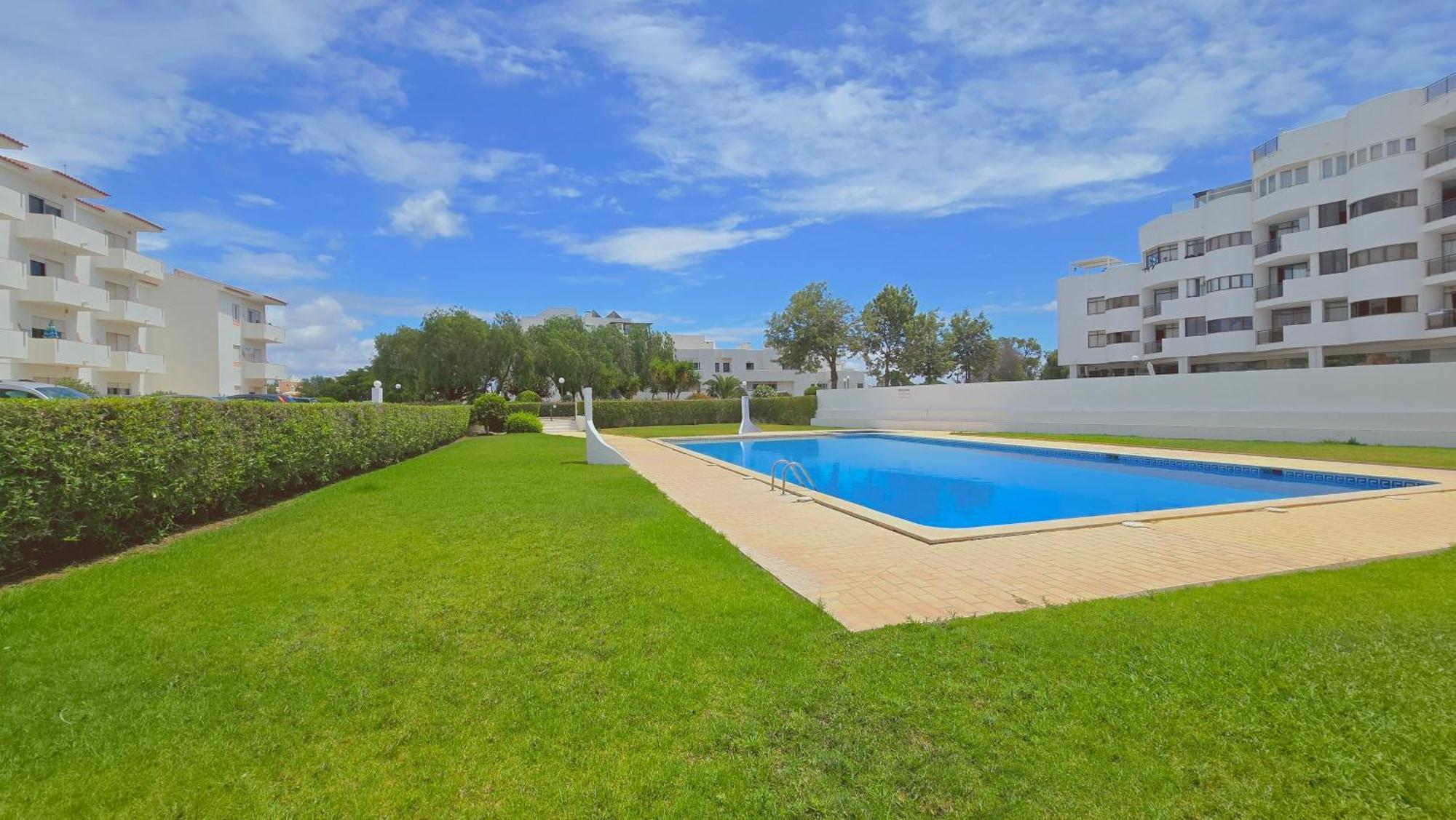 Praia Eulália with pool&5 minutes from the beach Albufeira Esterno foto