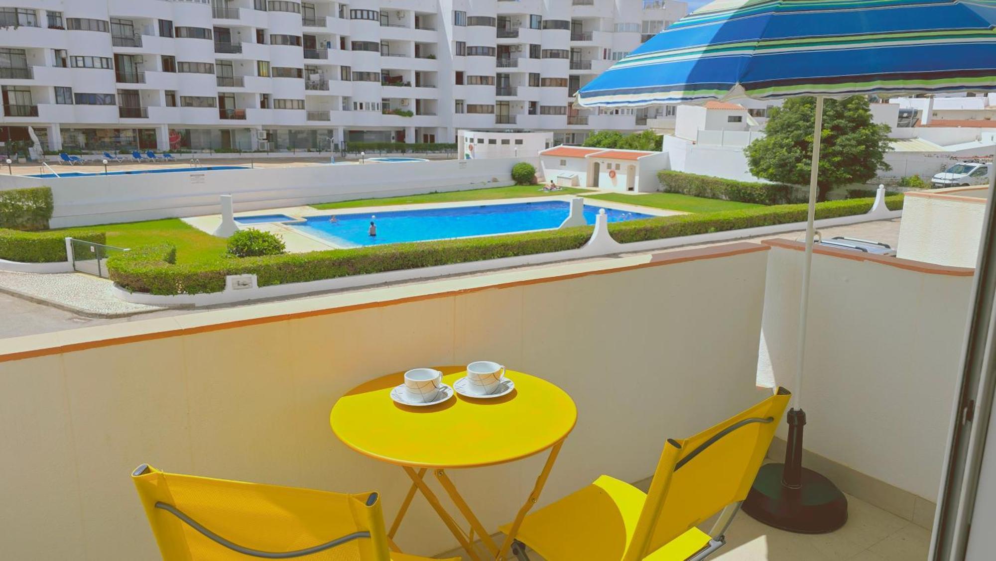 Praia Eulália with pool&5 minutes from the beach Albufeira Esterno foto